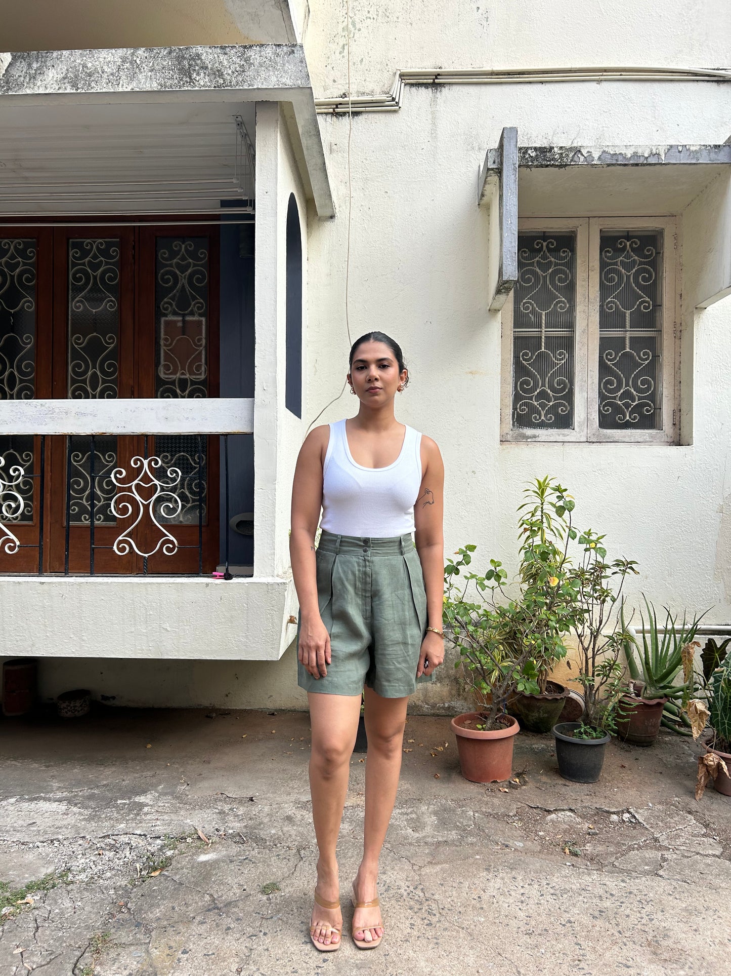 Adah - Shorts in Ivy Green