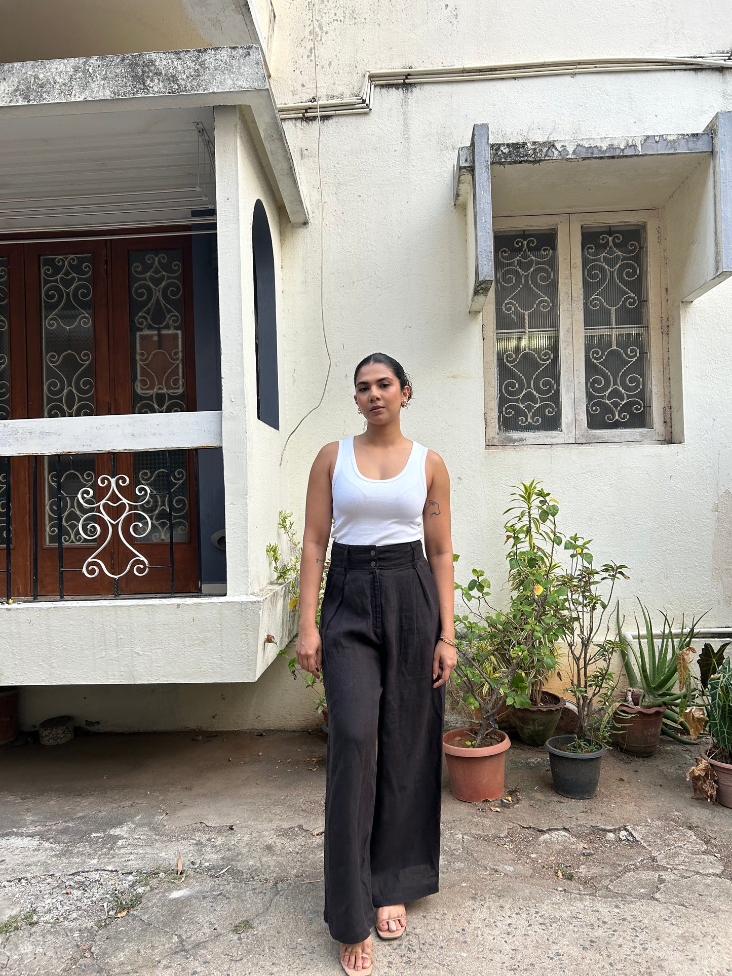 Isha - Retro Trousers in Soot