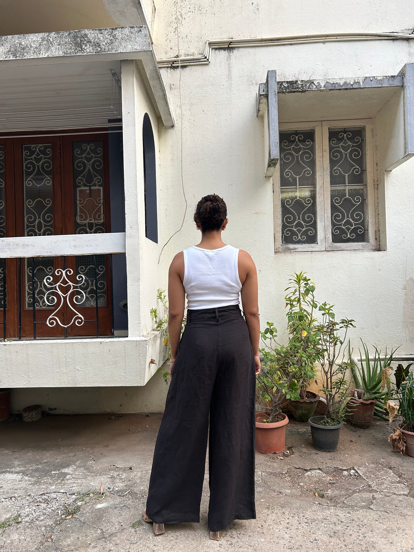 Isha - Retro Trousers in Soot
