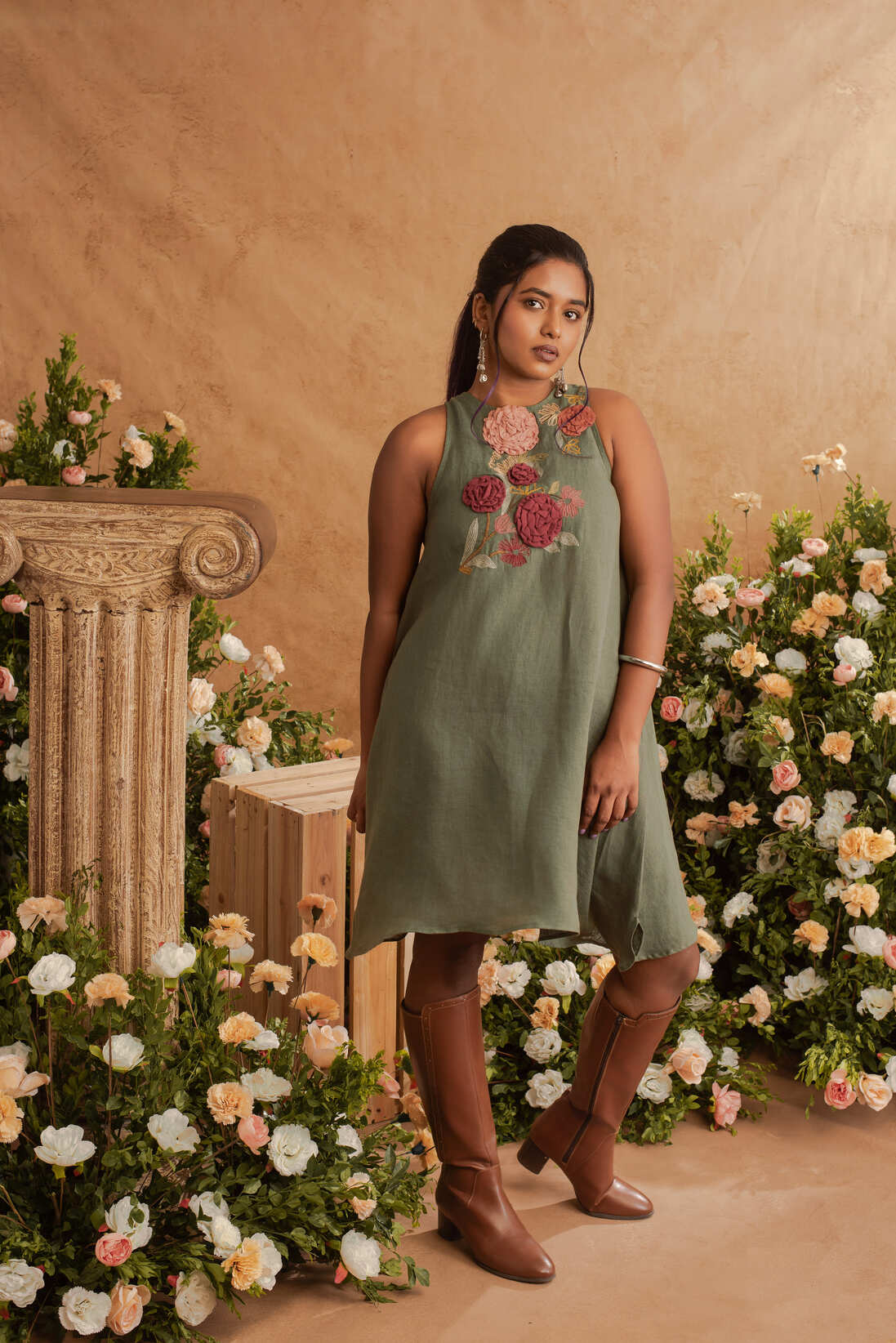 Shriya- Midi Dress in Ivy Green