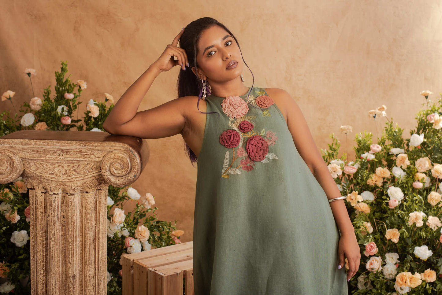Shriya- Midi Dress in Ivy Green