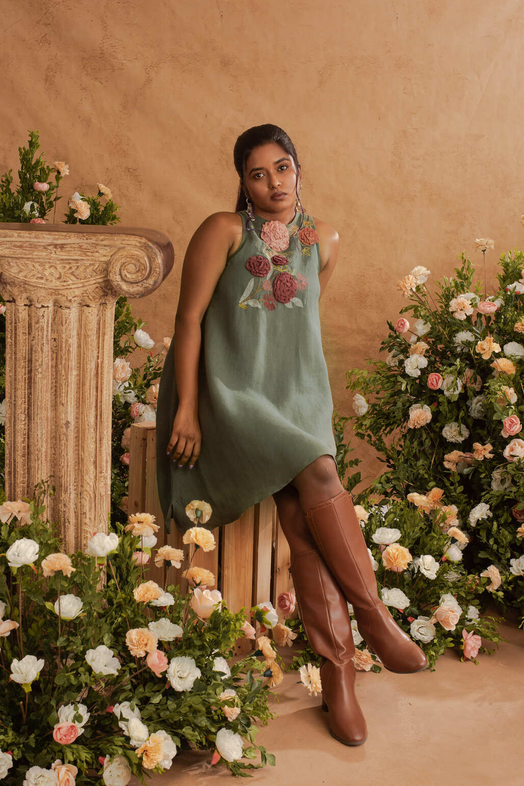 Shriya- Midi Dress in Ivy Green