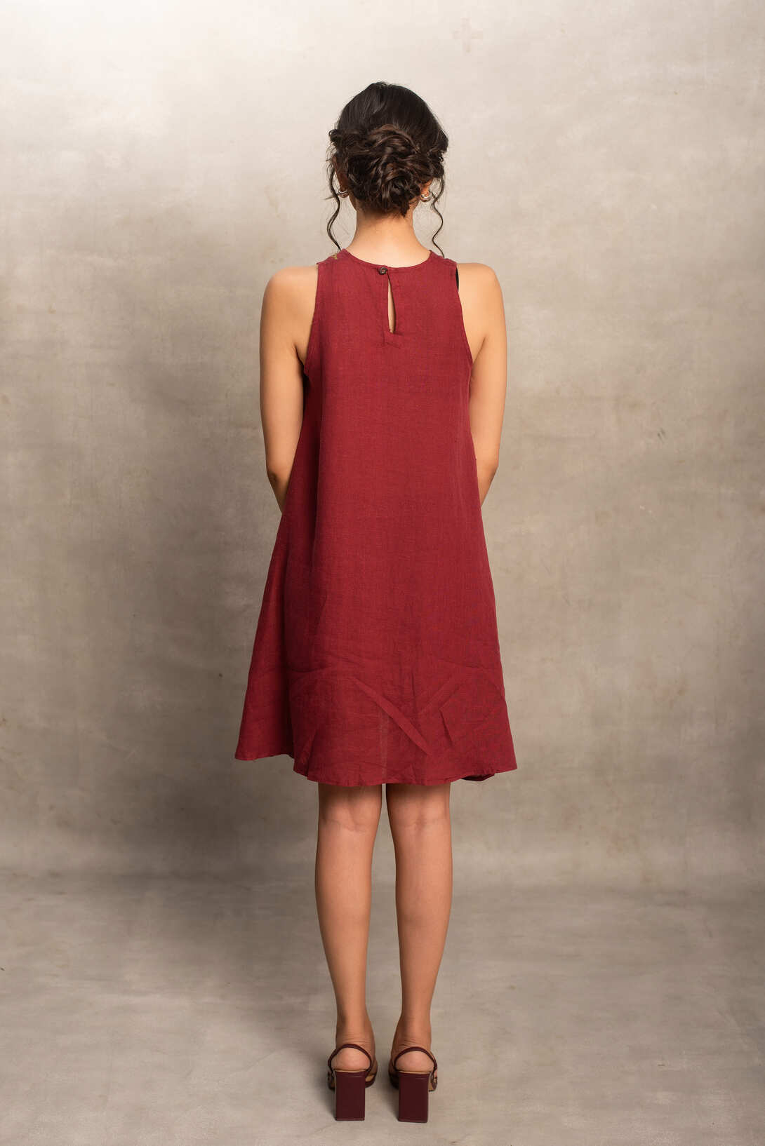 Shriya- Midi Dress in Merlot Red