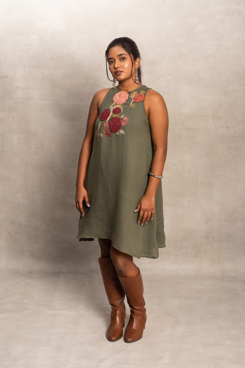 Shriya- Midi Dress in Ivy Green