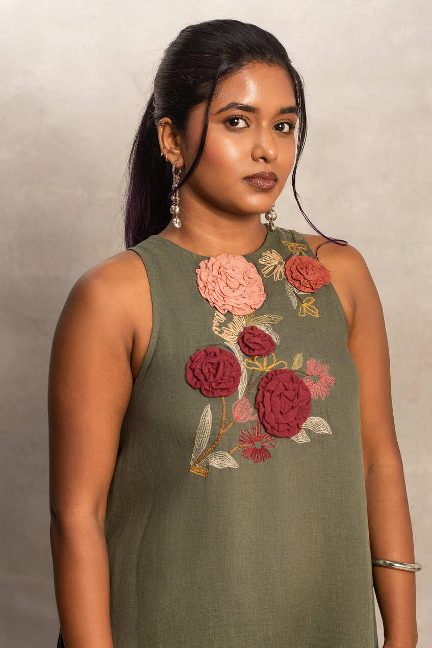 Shriya- Midi Dress in Ivy Green