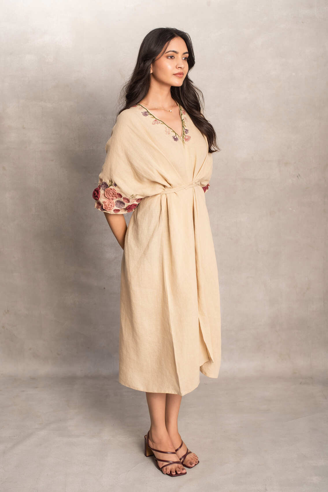 Amara- Tie-up Kaftan in Latte