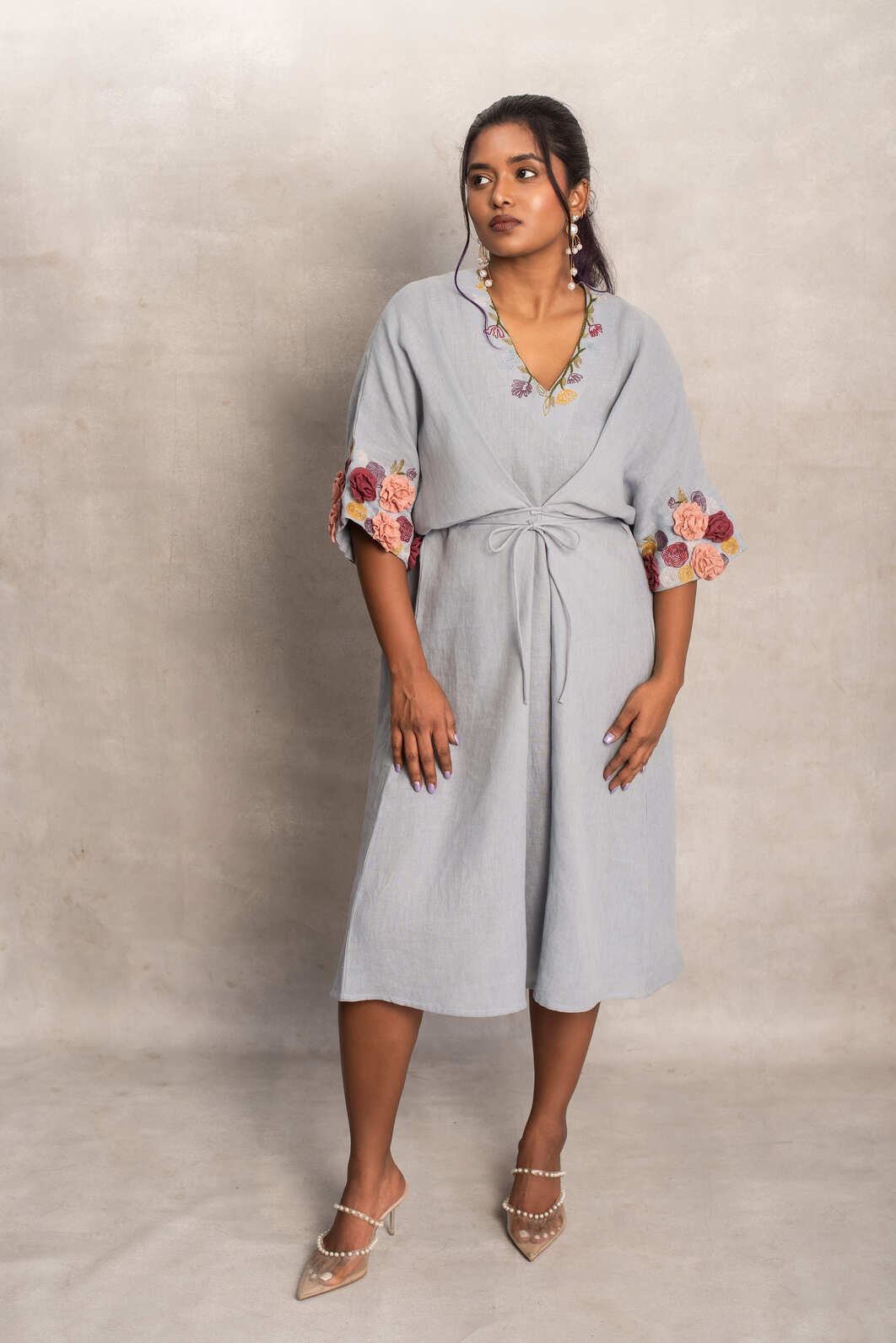 Amara- Tie-up Kaftan in Rain