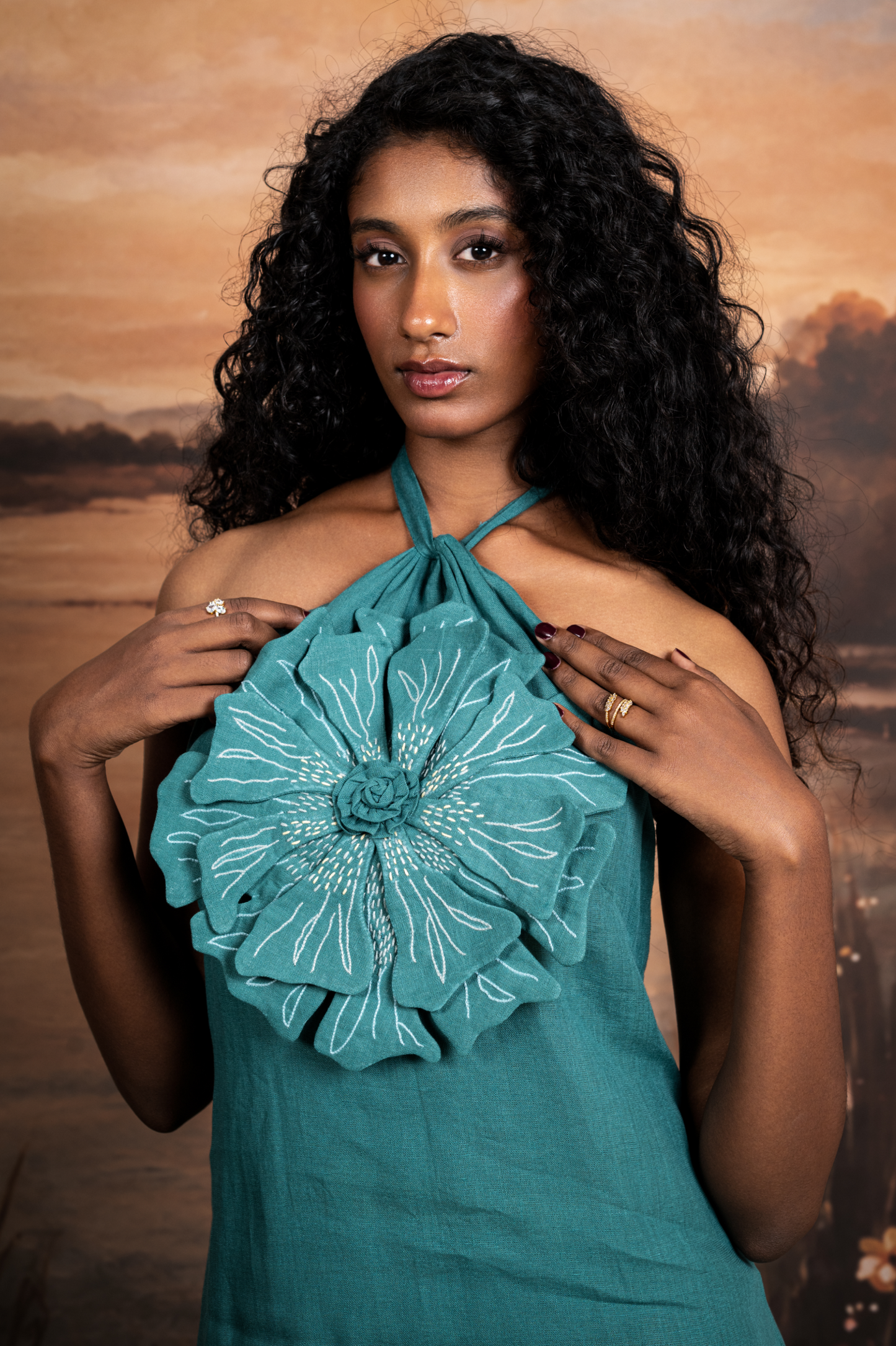 Inaaya in Juniper