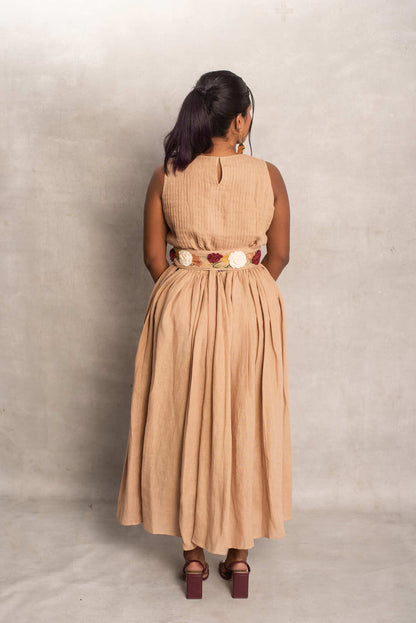 Ela- Pin tuck Top in Latte